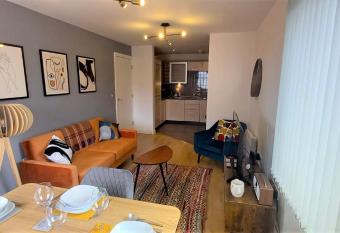 Stunning Modern Coventry City Centre Apartment has Balcony rooms