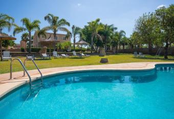 Son Perot has Balcony rooms
