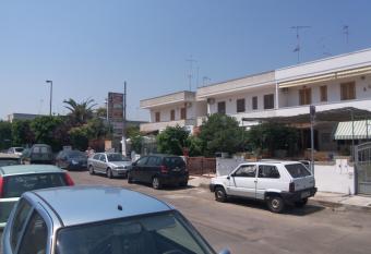 torre dell orso via allende has Balcony rooms