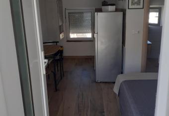 Pavel, studio apartman has Balcony rooms