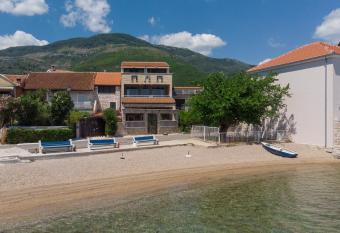 Apartmani Pravilovic has Balcony rooms