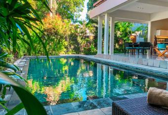 Best Price 2 Beds Pool Villa Plawa allows 18 year olds to book a room