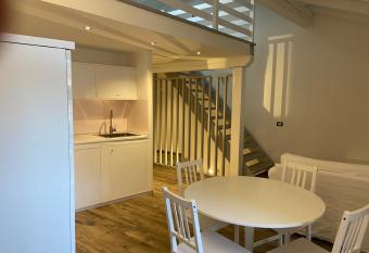 L aquilone has Balcony rooms