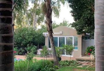 Fiori Rosa has Balcony rooms