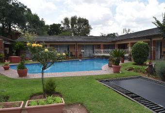 African Elephant Guesthouse has Balcony rooms