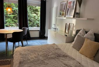 Deich Quartier 9.1 allows 18 year olds to book a room