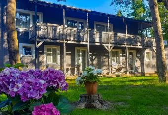 Saulgriezes has Balcony rooms