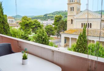 Appartamento Sant Agnese allows 18 year olds to book a room