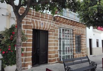 Barroso 4 by 7Escalones allows 18 year olds to book a room