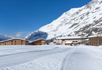 La Bessannaise allows 18 year olds to book a room