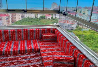 Shahin Golden Hotel l                            has Balcony rooms