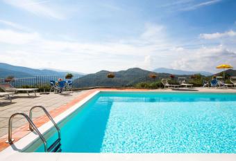 Universal Harmony - Usignolo has Balcony rooms