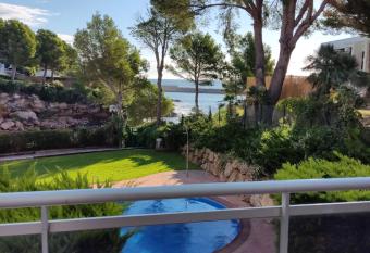 Para  so en Cala Llobeta has Balcony rooms