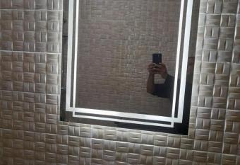 Lovely 2 bedroom home, with free parking                                     has Balcony rooms