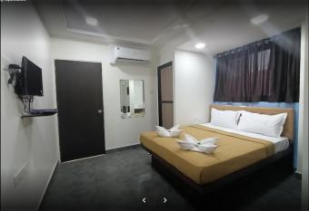 Ashwi Lodging & Boarding has Balcony rooms