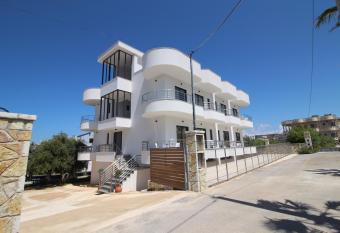 J&B Hotel has Balcony rooms