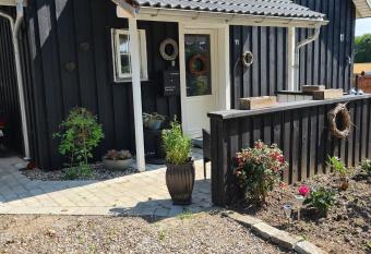 Marsvinslund bed and breakfast has Balcony rooms