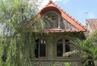 HOMESTAY ARGOPENI has Balcony rooms