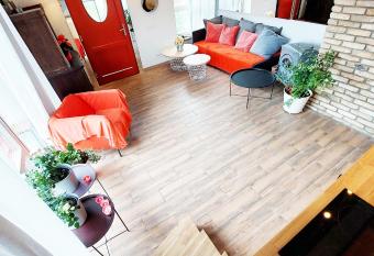 Matilda s lovely 2-bedroom house has Balcony rooms