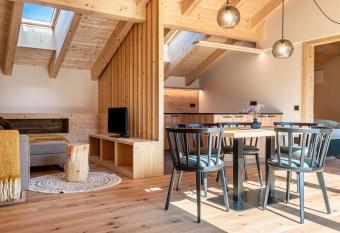 Apartment Furca has Balcony rooms