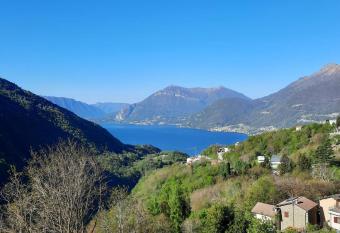 Appartamenti Dervio - Your Mountain Holiday has Balcony rooms