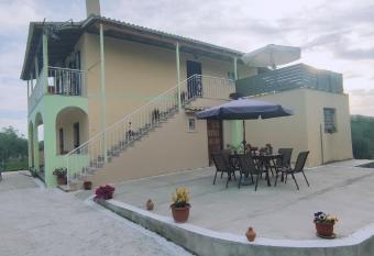 GEORGE S HOUSE has Balcony rooms