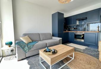 Les Rives d or Roquebrune Cap Martin allows 18 year olds to book a room