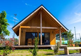 Les Cottages de Ripaille allows 18 year olds to book a room