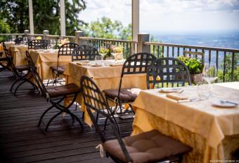 Hotel Colonne has Balcony rooms