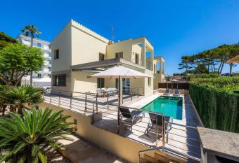 Villa Albufera has Balcony rooms