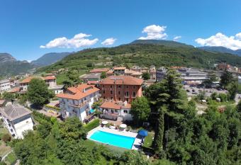 Hotel Sant Ilario has Balcony rooms