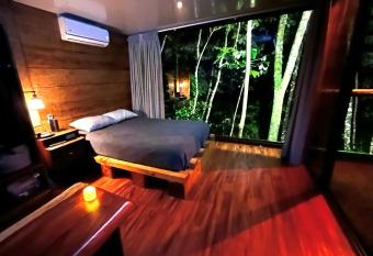 Sweet Jungle allows 18 year olds to book a room
