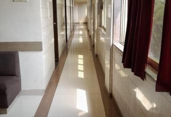 Hotel Dolphin Club by WB Inn allows 18 year olds to book a room