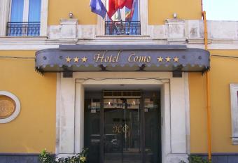 Hotel Como has Balcony rooms