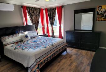 Luxury Pet Friendly Home In Houston Near All Downtown Attractions - 2707B has Balcony rooms