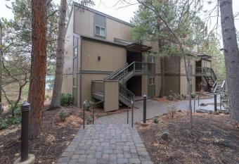 Ski House 225 has Balcony rooms