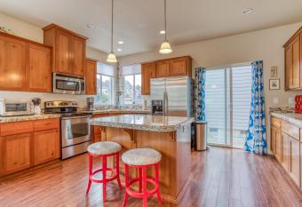 With Salt, Please has Balcony rooms