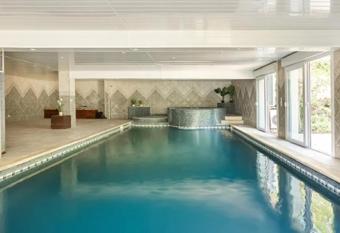 La Grignoti  re Lodge & Spa has Balcony rooms