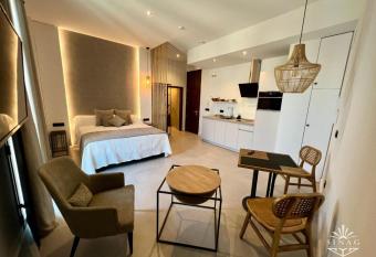 APARTAMENTOS TURISTICOS SINAG allows 18 year olds to book a room