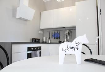 Appartamento Cevedale11 allows 18 year olds to book a room