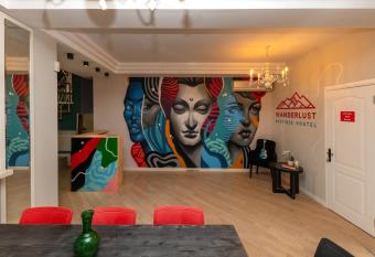 Wanderlust boutique hostel has Balcony rooms