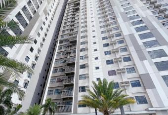 ANCHO S PROPERTY MANAGEMENT SERVICES allows 18 year olds to book a room