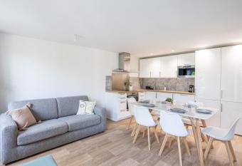 Le Maetica - 5 min de Disneyland Paris has Balcony rooms