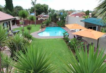 Petra guest lodge has Balcony rooms