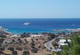 COSY STUDIO IN ALLOPRONOIA SIKINOS allows 18 year olds to book a room