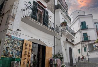 La Fontanella Vietri sul Mare has Balcony rooms