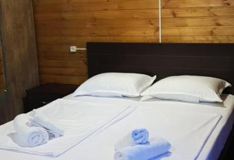 Wooden Cottages - Mtskheta has Balcony rooms