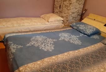 Vila Mir has rooms with a private hot tub