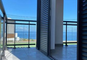 L Et   sans fin, vue mer has Balcony rooms