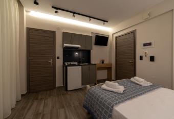 Fani Guesthouse has Balcony rooms